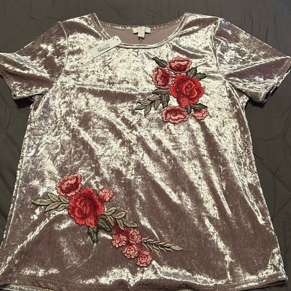 Charming Charlie t-shirt. Velvet material. Size M. NWT